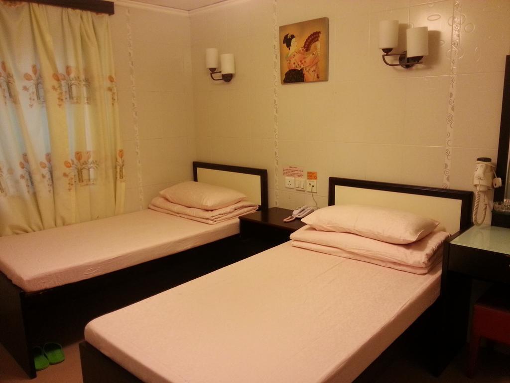 Dragon Hotel Tsim Sha Tsui  Exterior photo